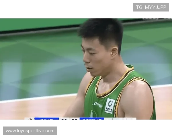 付豪晒张镇麟模仿投篮图，球迷调侃动作夸张度